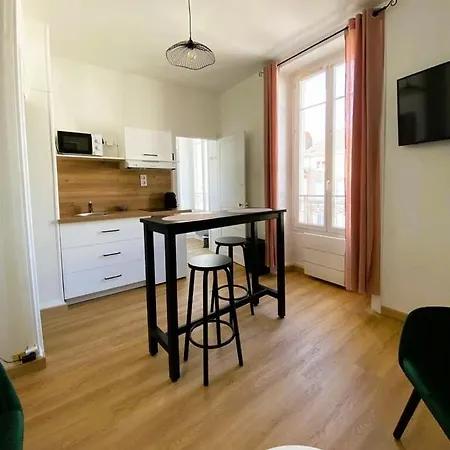 Au Coeur De Ville Laval  Room photo