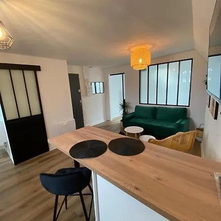 Au Coeur De Ville Laval  Room photo